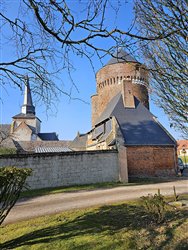 La place de la Tour - Saint-Léger-aux-Bois